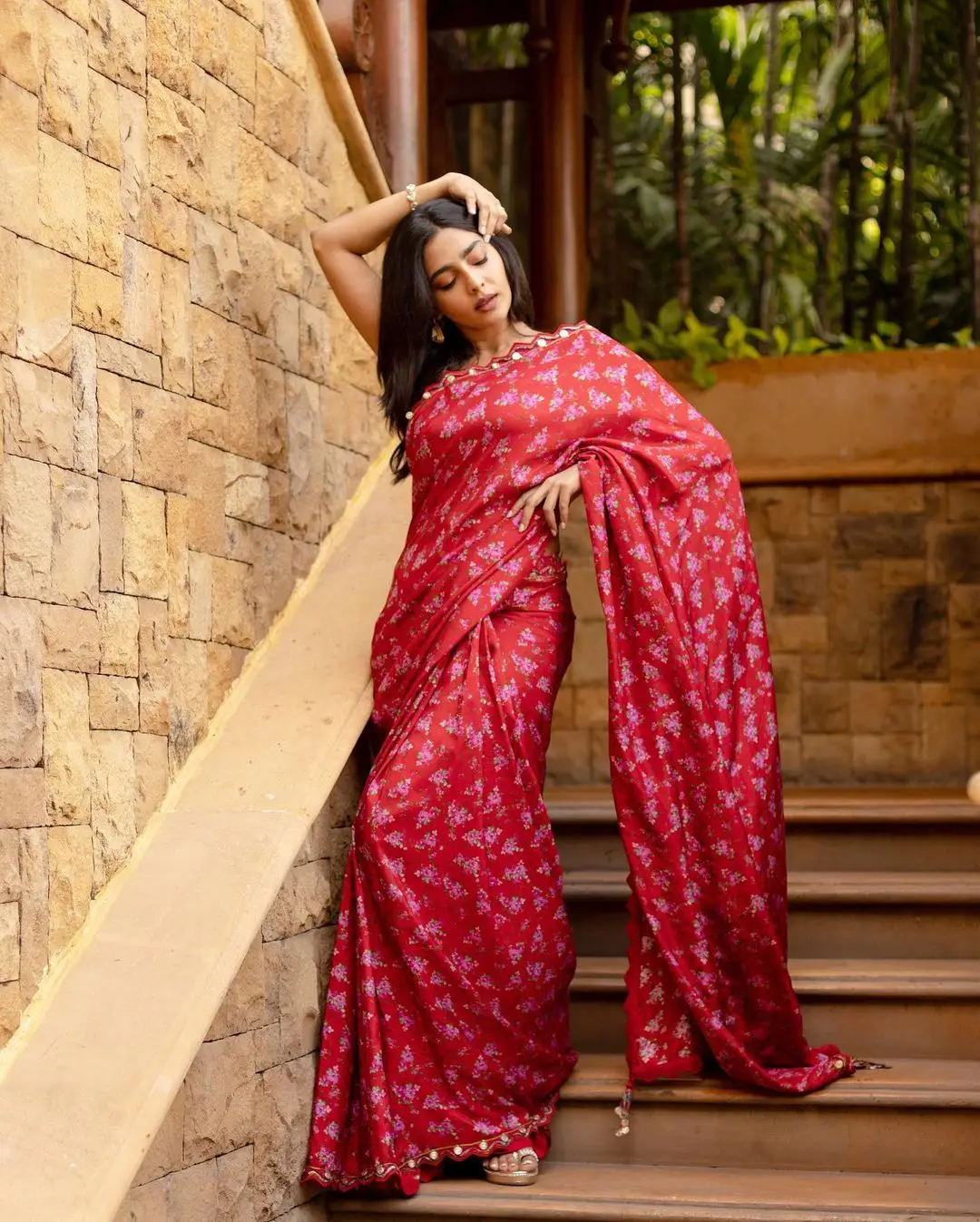 Aishwarya Lekshmi in Red Color Saree Sleeveless Blouse